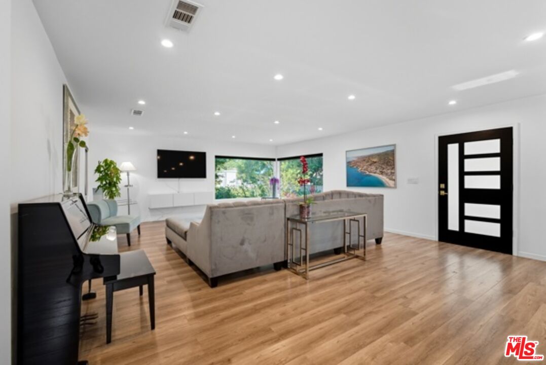 MLS #25600179 image #7