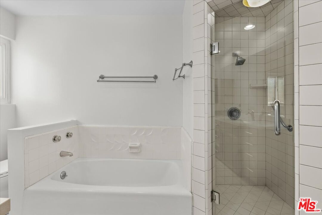 MLS #25600187 image #13