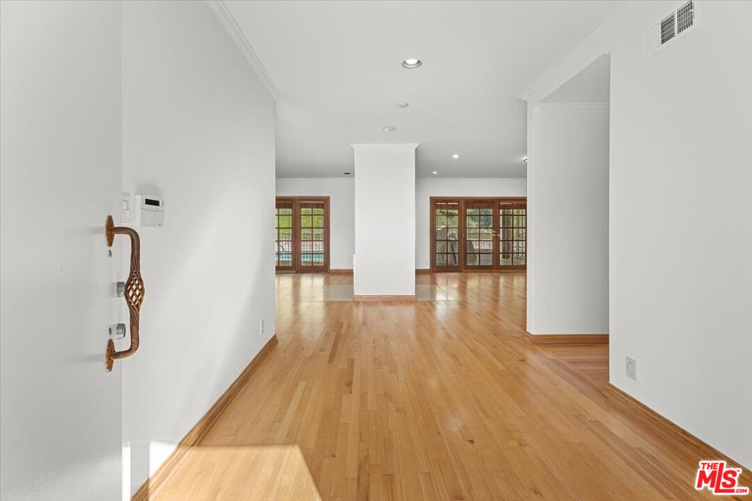 MLS #25600187 image #19