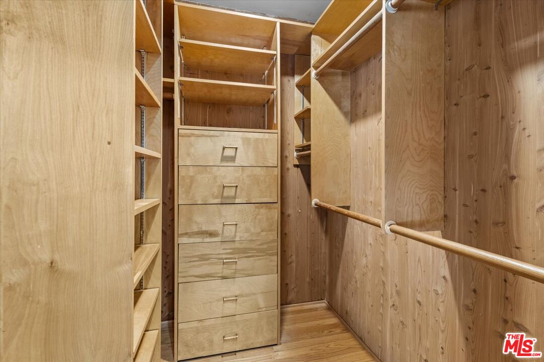 MLS #25600187 image #23