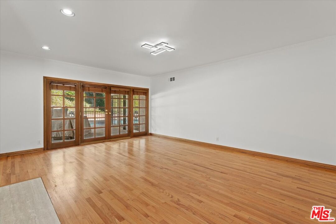 MLS #25600187 image #25