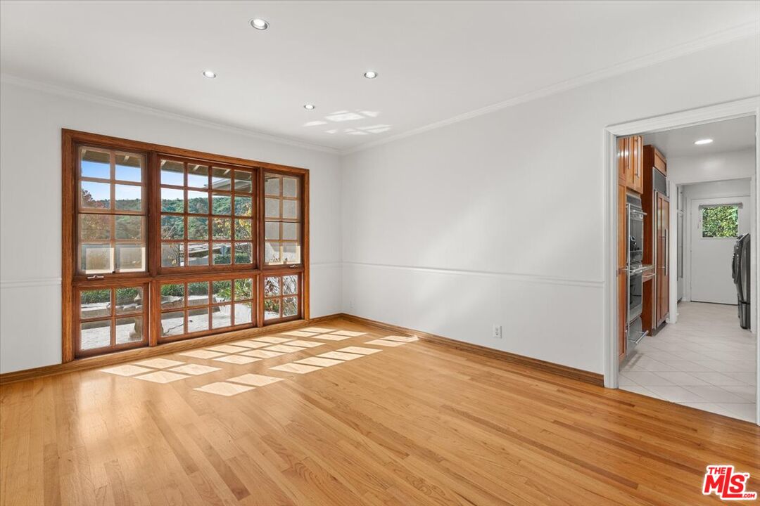 MLS #25600187 image #35