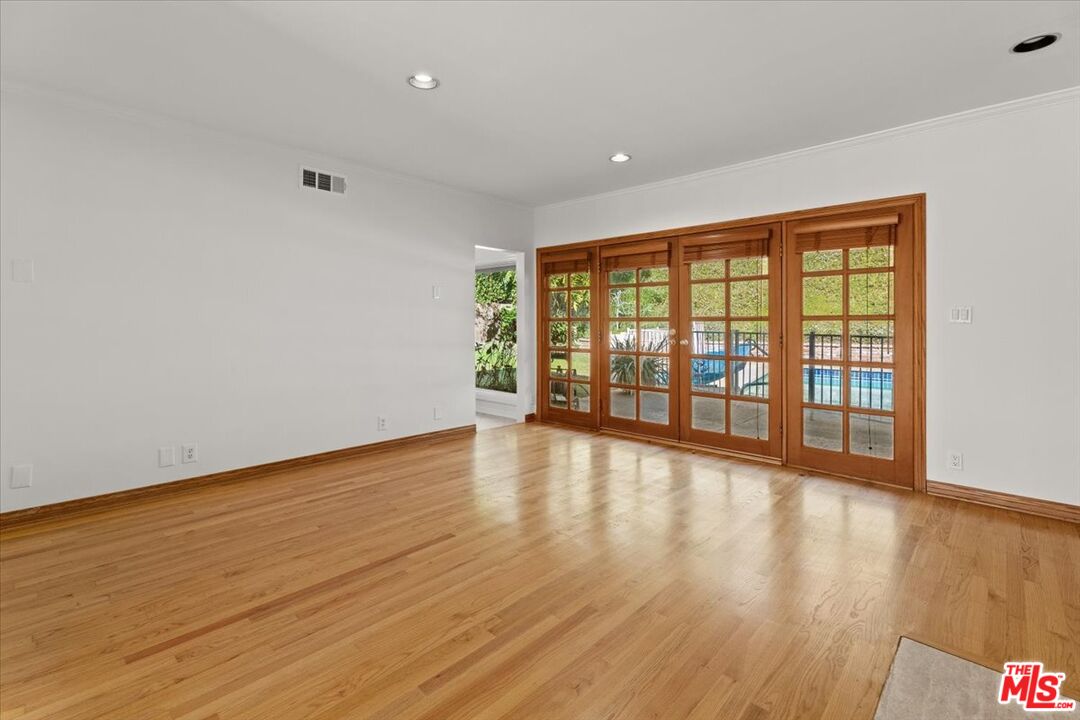 MLS #25600187 image #37