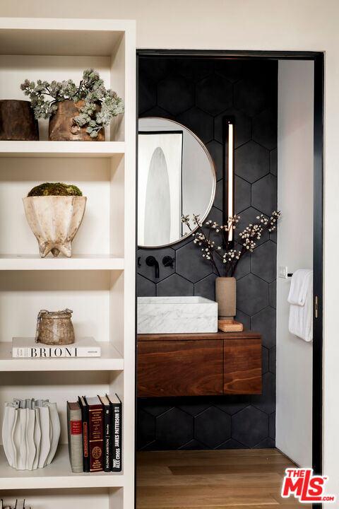 MLS #25600233 image #9