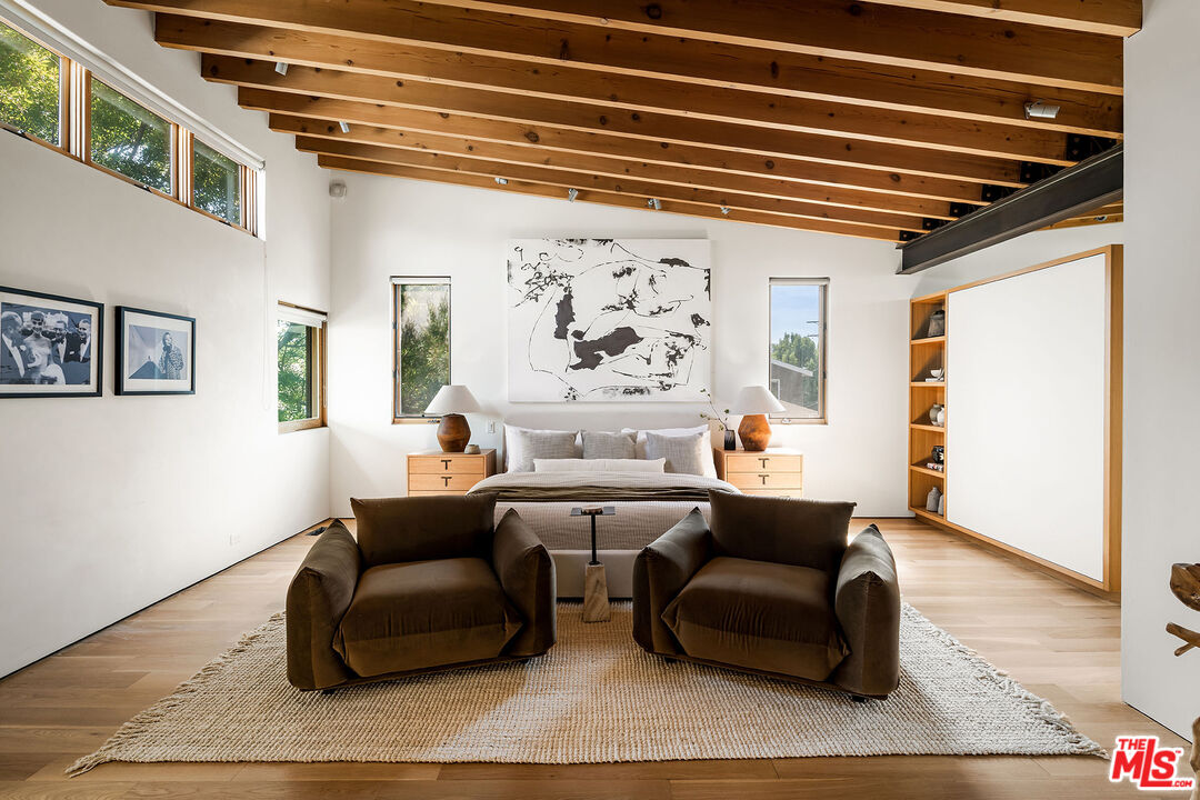 MLS #25600233 image #16