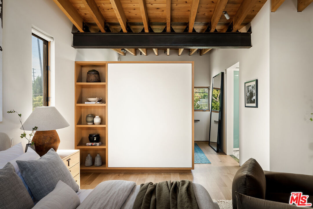 MLS #25600233 image #18