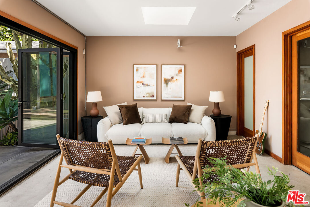 MLS #25600233 image #35