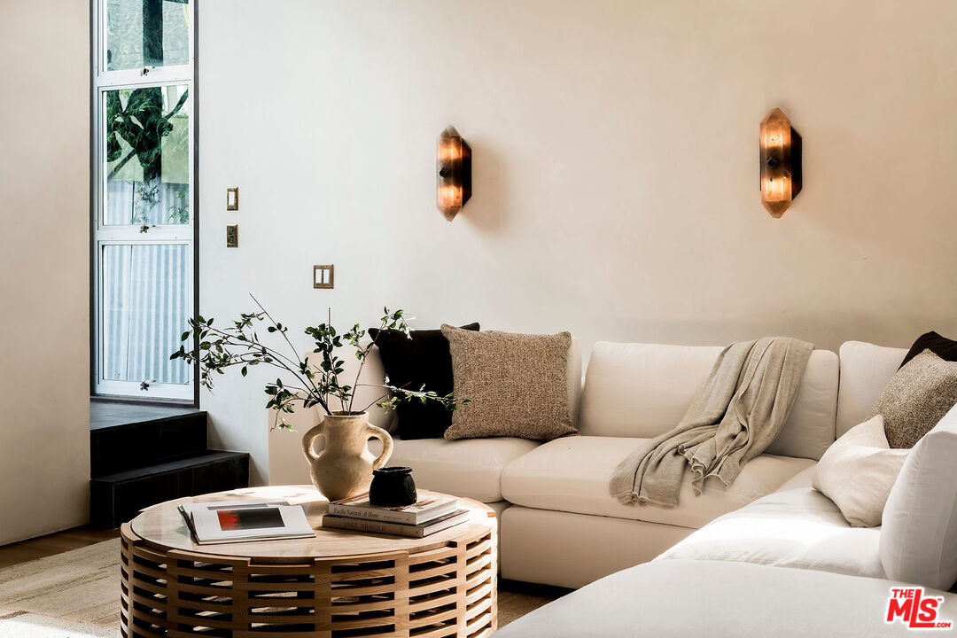 MLS #25600233 image #7