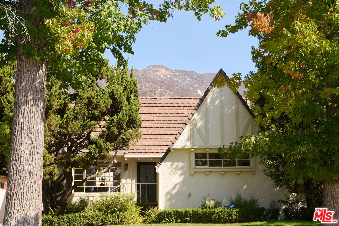 MLS #25600313 image #0