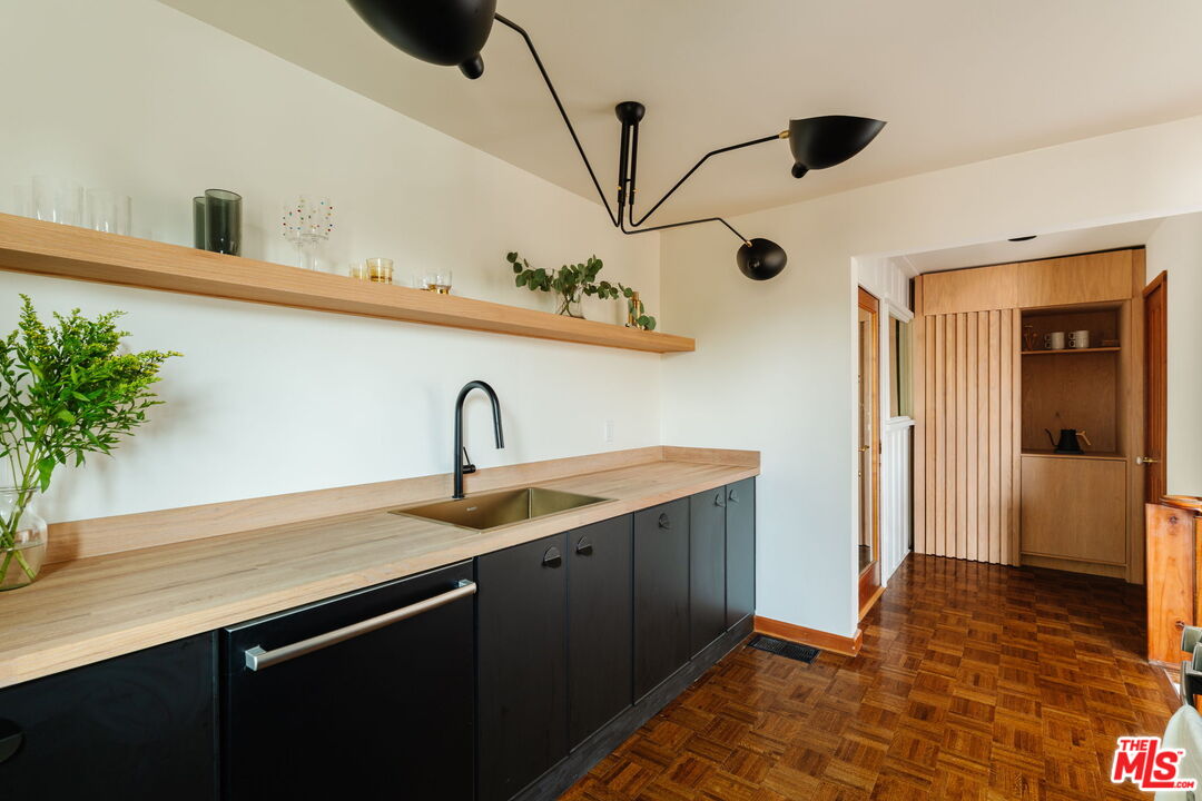 MLS #25600611 image #13