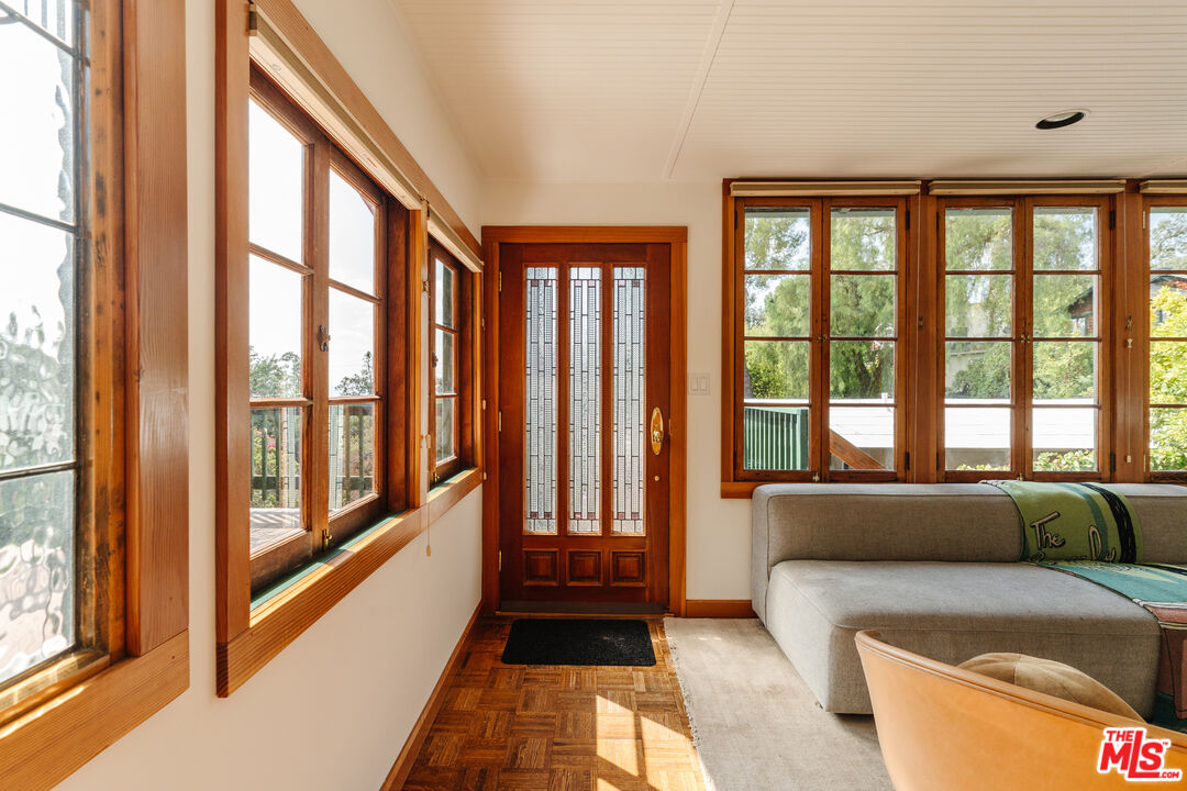 MLS #25600611 image #3