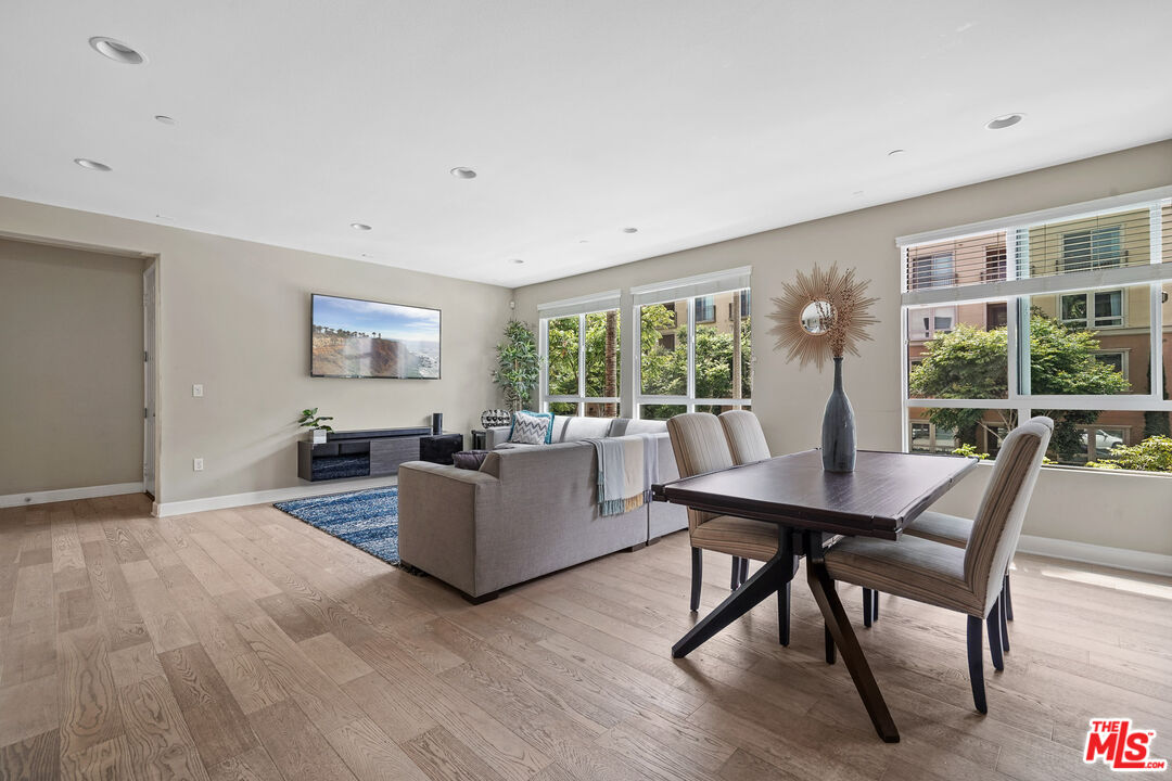 MLS #25600655 image #2