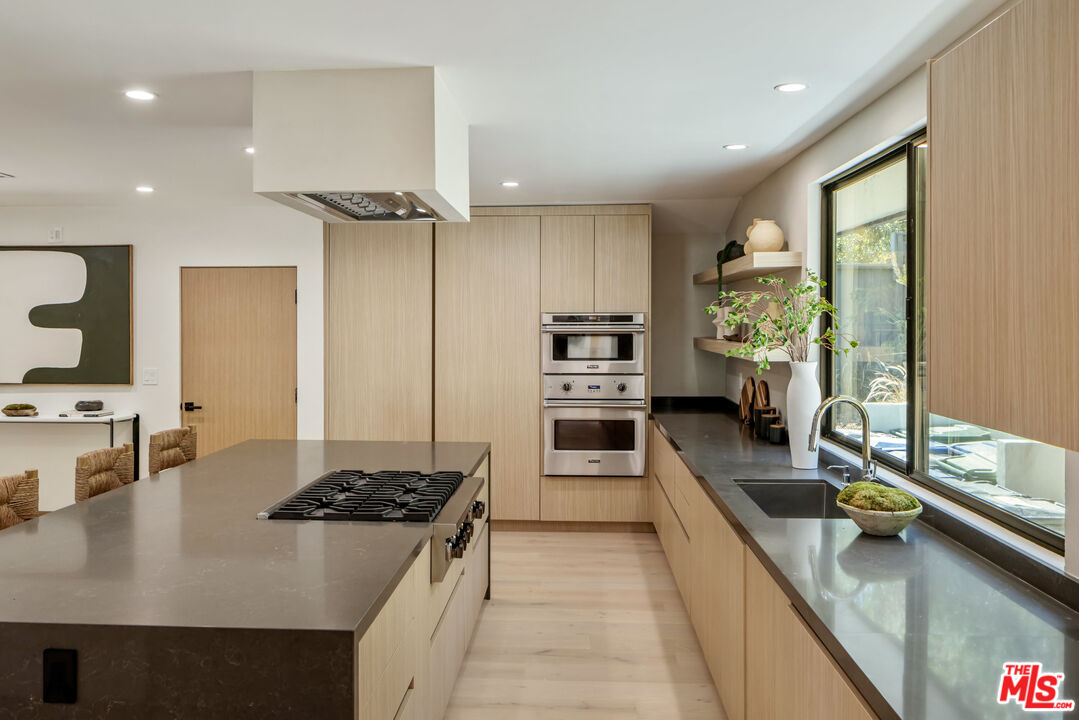 MLS #25600659 image #9