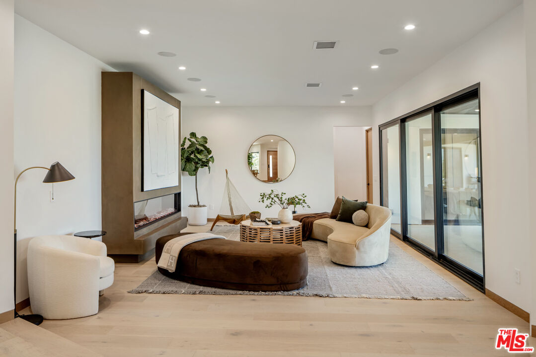 MLS #25600659 image #11