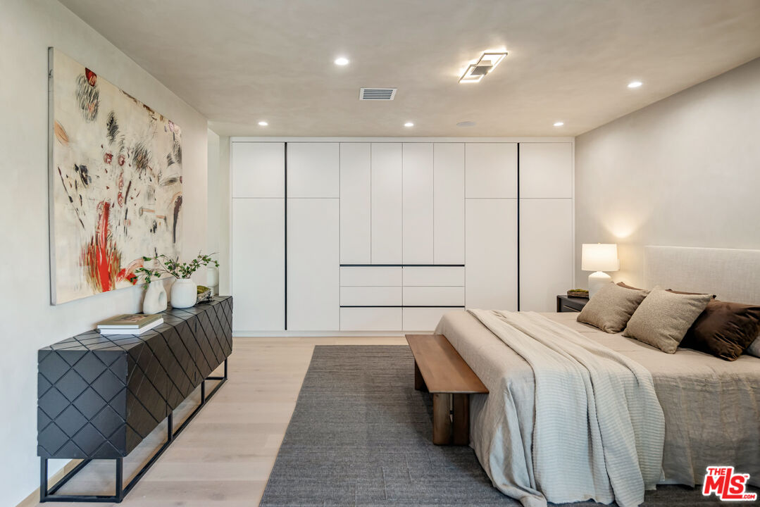 MLS #25600659 image #15