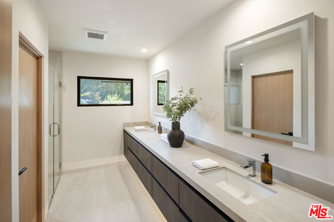 MLS #25600659 image #19