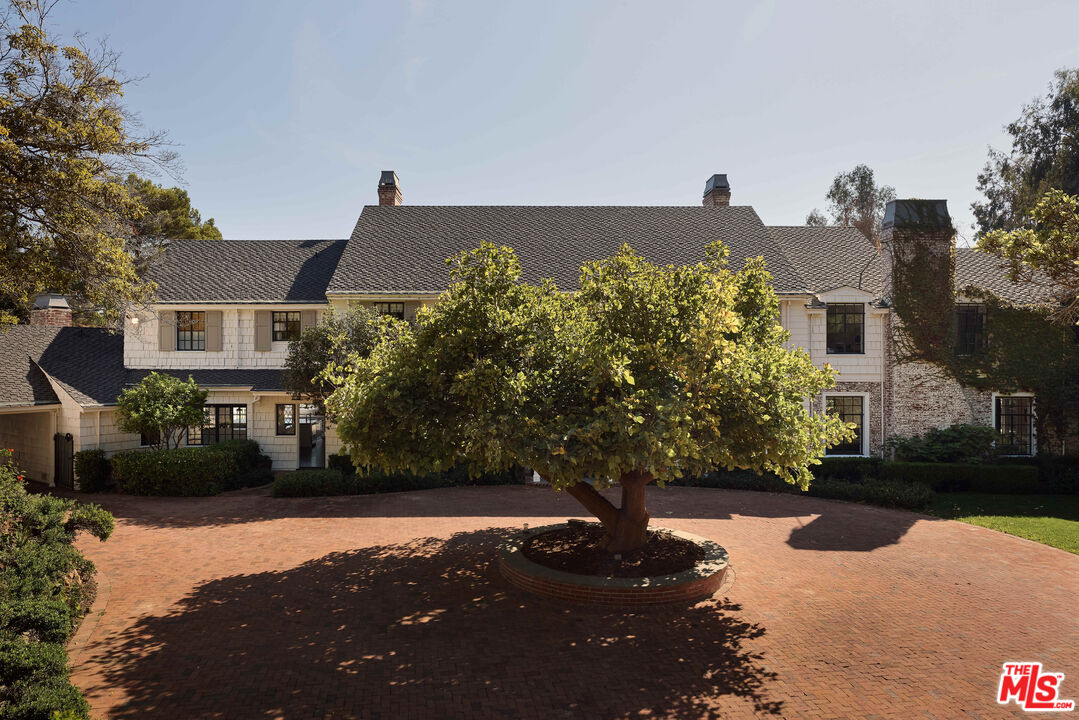 MLS #25600681 image #1