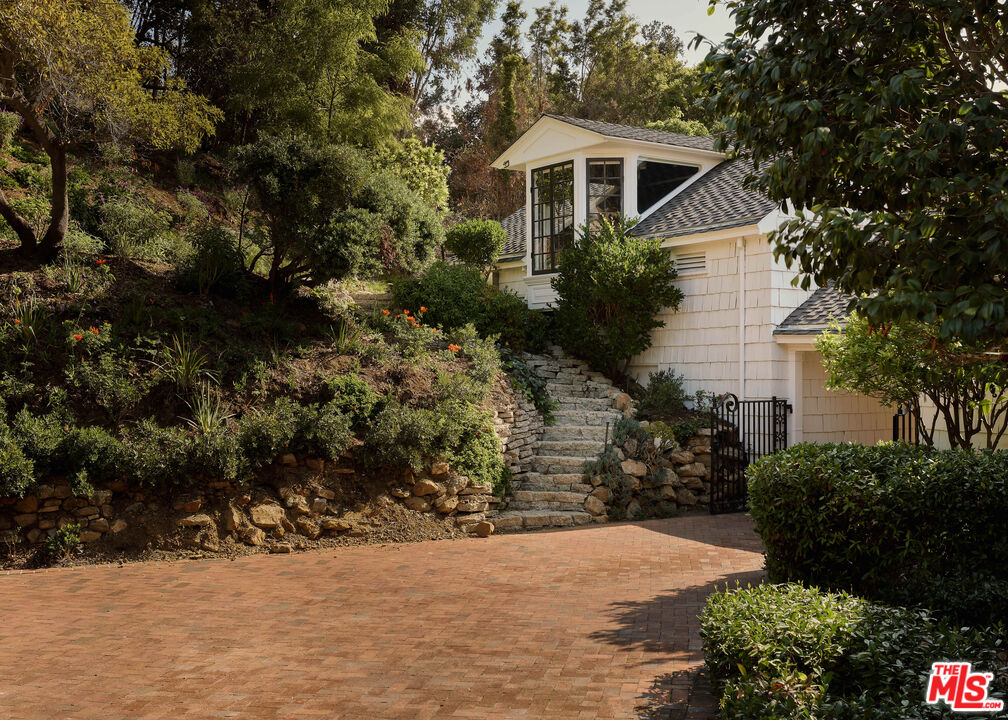 MLS #25600681 image #53