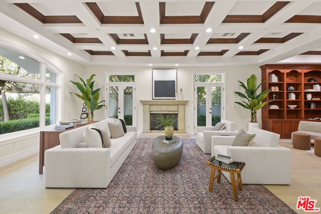 MLS #25600845 image #15