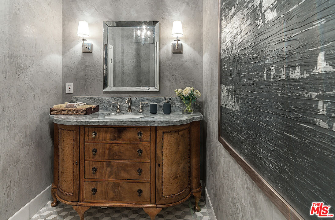 MLS #25600911 image #31