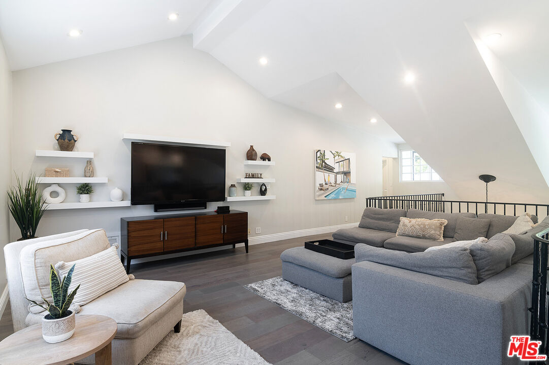 MLS #25600911 image #38