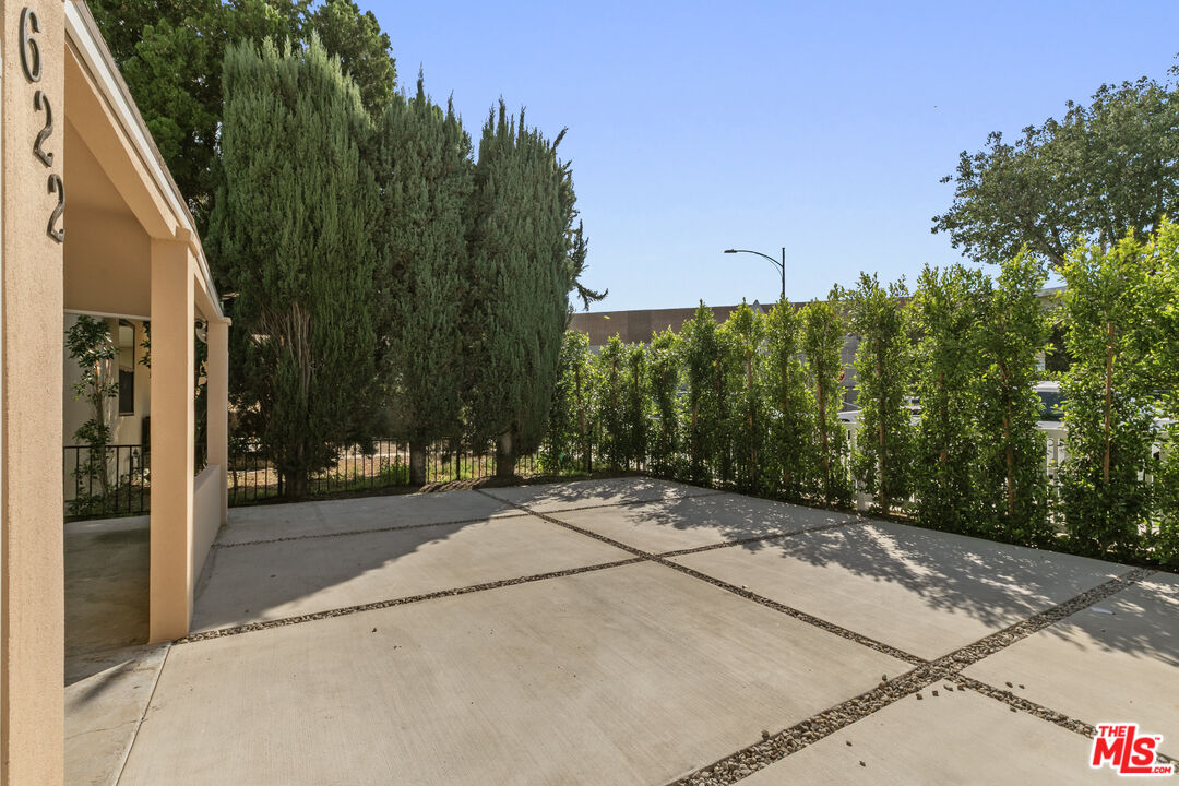 MLS #25600921 image #2