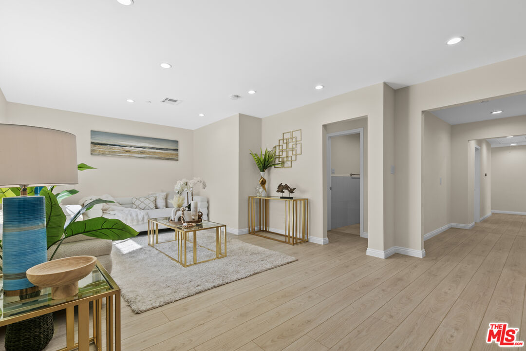 MLS #25600921 image #6