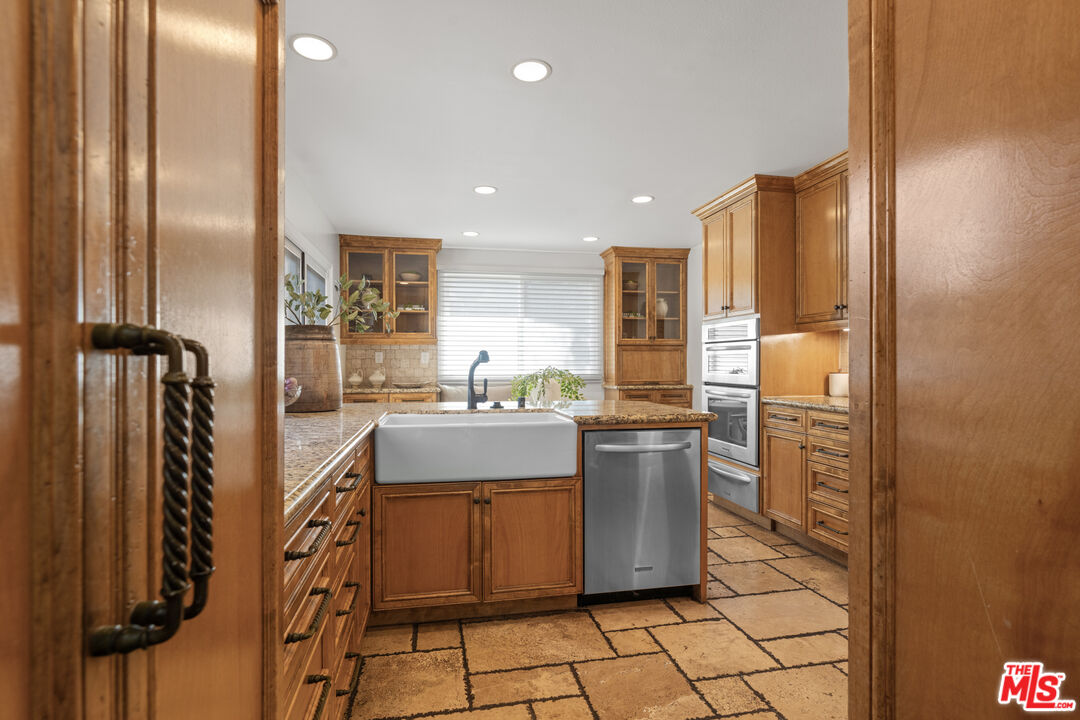 MLS #25600965 image #16