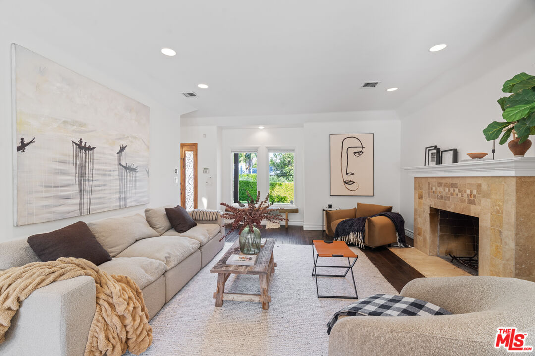 MLS #25600965 image #2