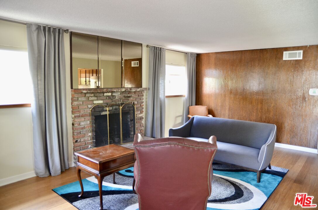 MLS #25600975 image #2