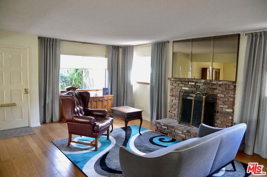 MLS #25600975 image #3