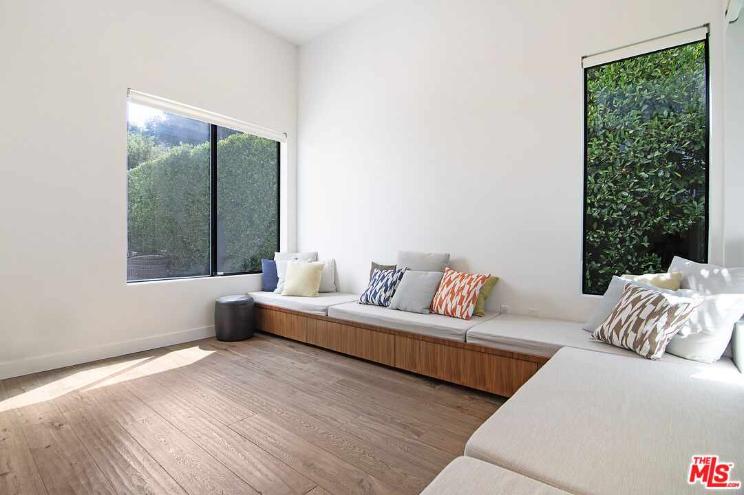 MLS #25601053 image #16