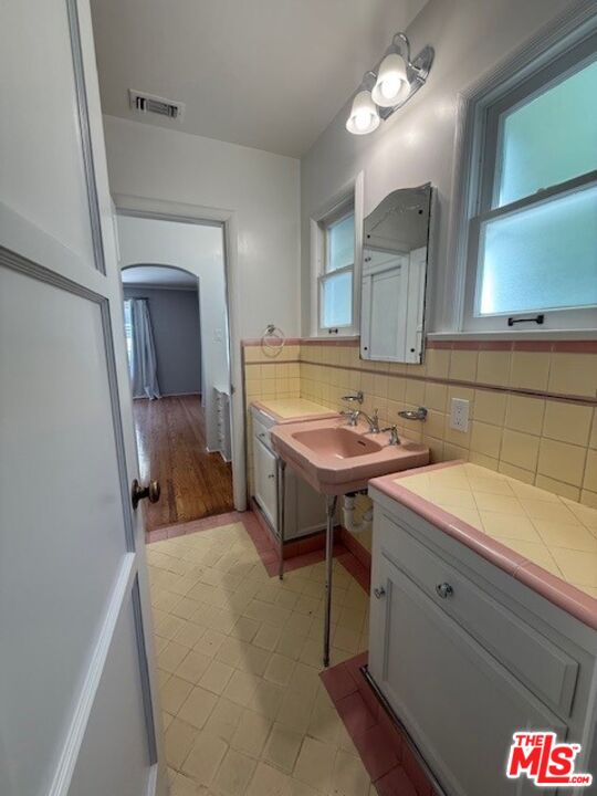 MLS #25601057 image #24