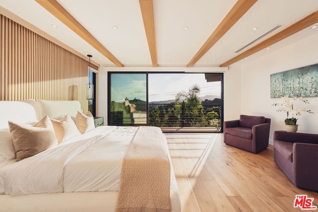 MLS #25601075 image #14