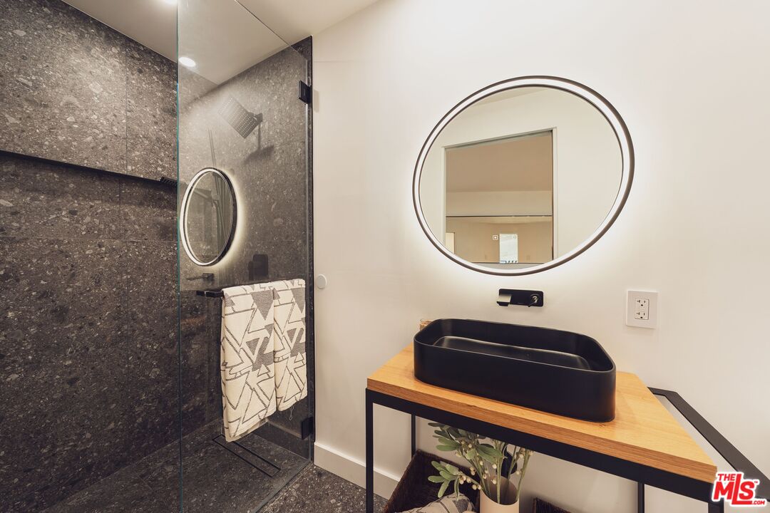 MLS #25601075 image #23