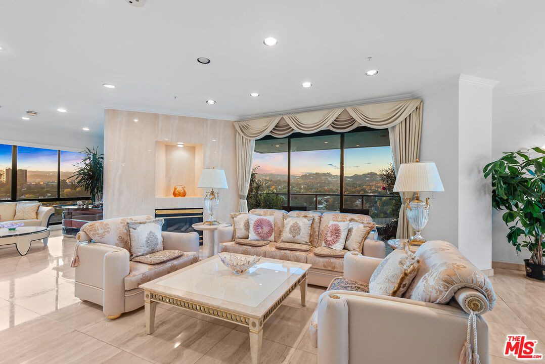 MLS #25601333 image #1