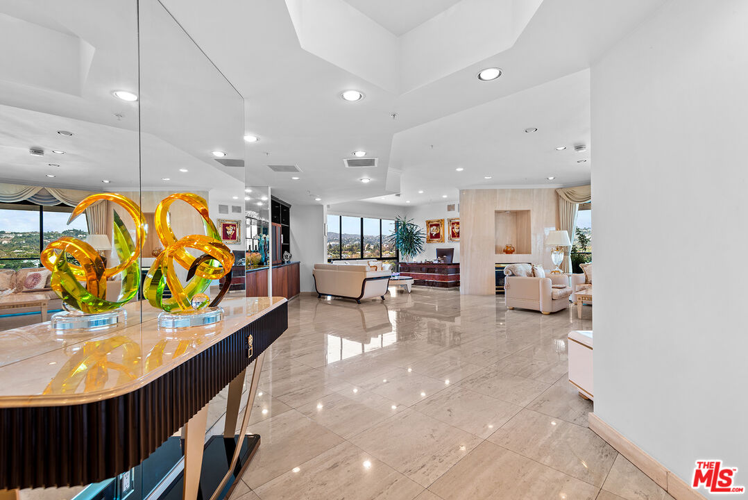 MLS #25601333 image #2