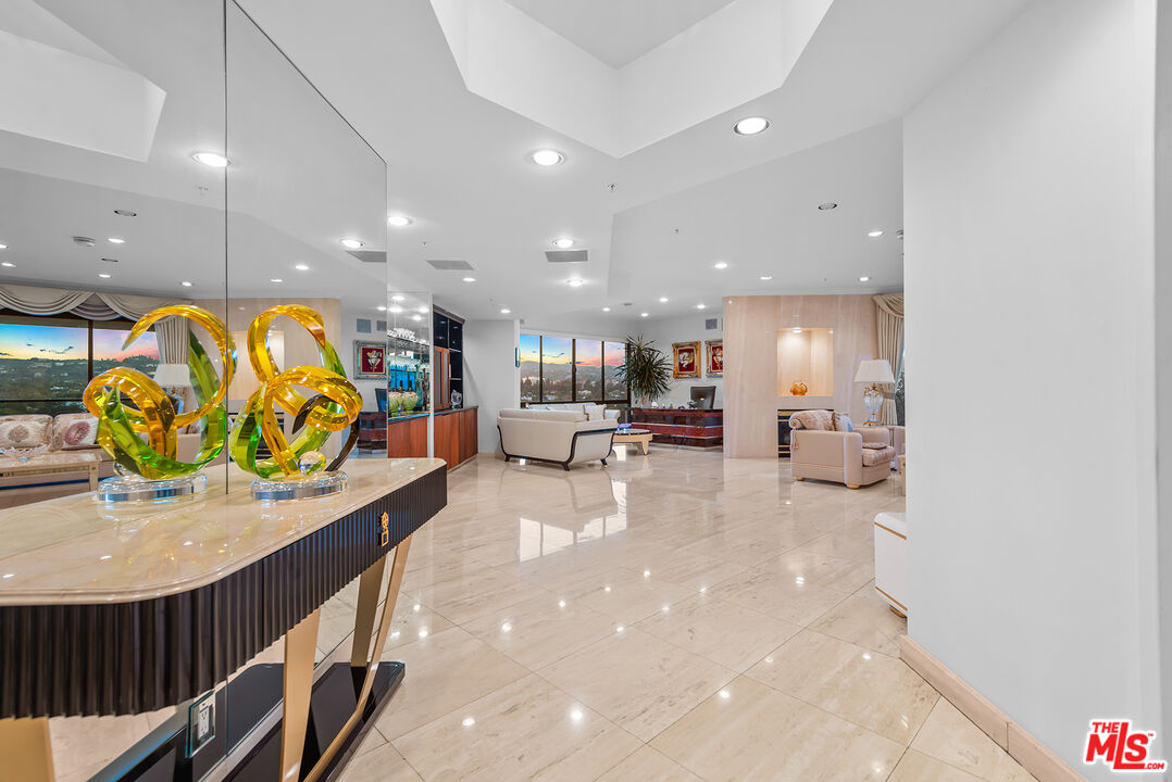 MLS #25601333 image #3