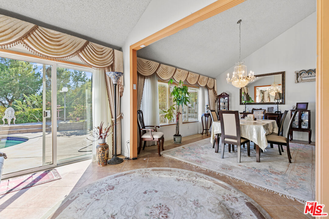 MLS #25601459 image #10