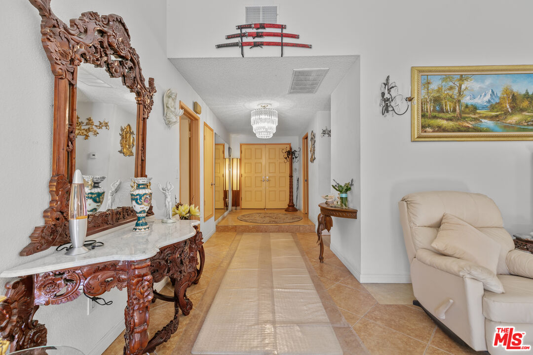 MLS #25601459 image #13