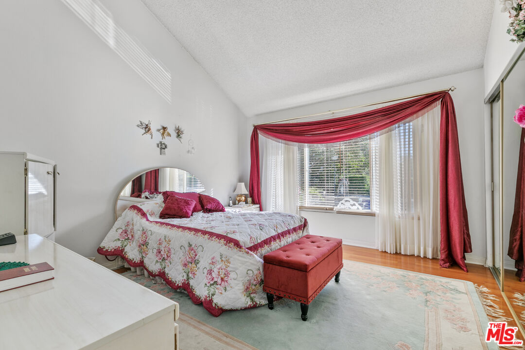 MLS #25601459 image #16