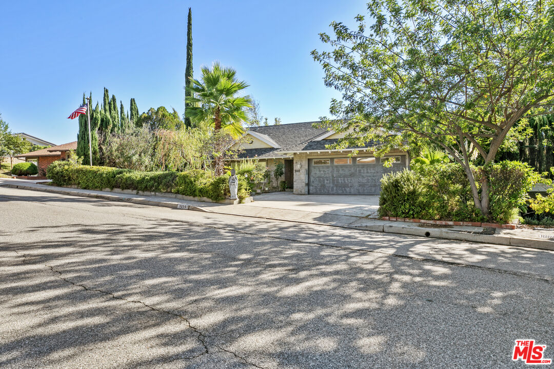 MLS #25601459 image #1