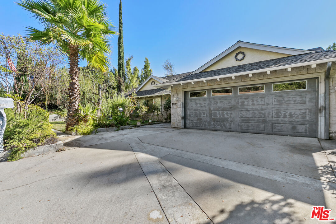 MLS #25601459 image #2