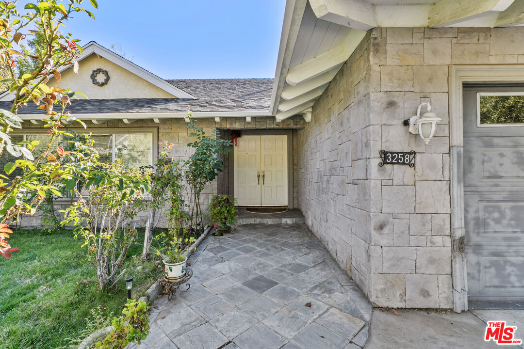 MLS #25601459 image #3