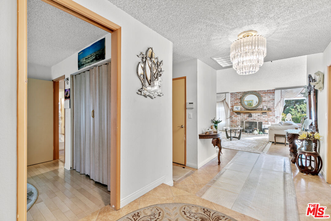 MLS #25601459 image #6