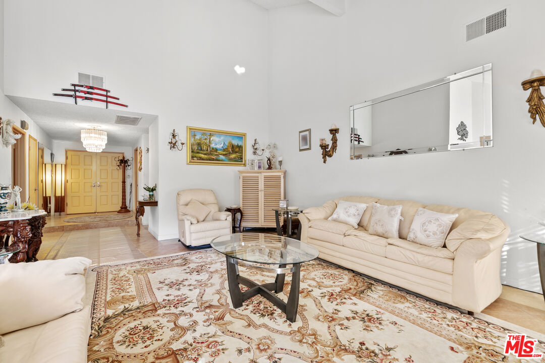 MLS #25601459 image #8