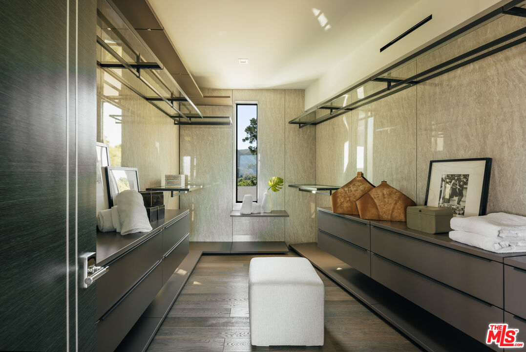 MLS #25601855 image #22