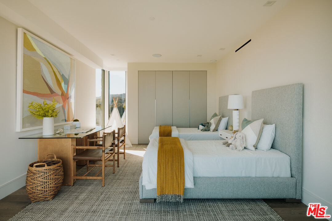 MLS #25601855 image #25