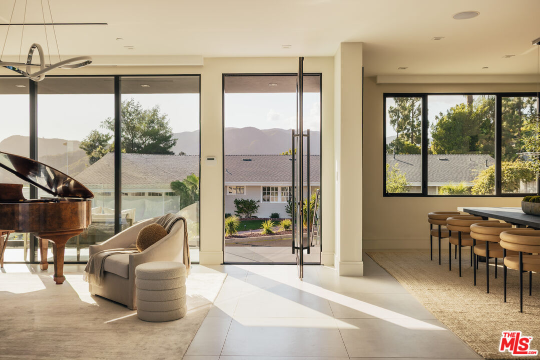 MLS #25601855 image #2