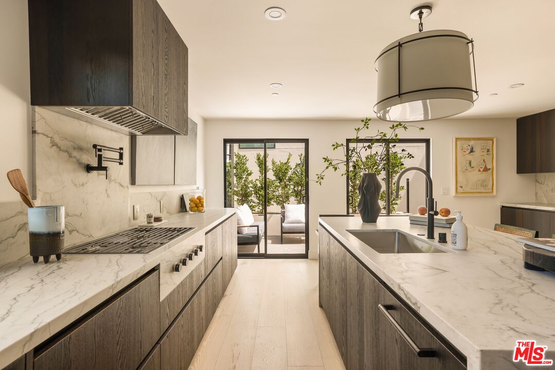 MLS #25601885 image #18